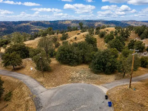 Cul-de-Sac Residential Lot