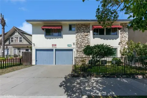Upgraded 11-Unit Apartment Building