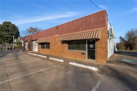 Commercial Building in Fort Smith
