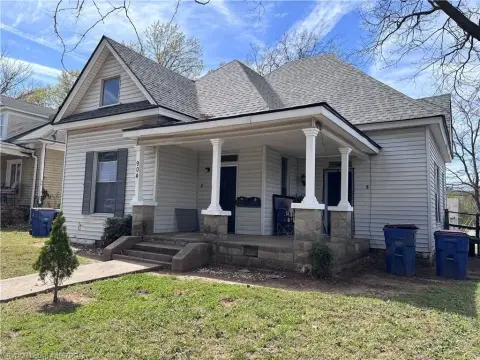 Updated Duplex Near Baptist Health