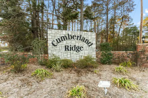 Residential Building Lot in Lake Community