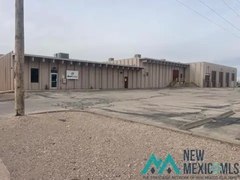 Flex Facility with Truck Bays