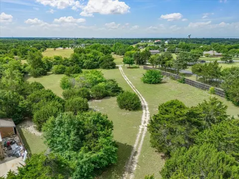 Estate-Sized Corner Homesite