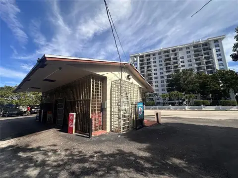 Drive-Thru Ready Retail Opportunity