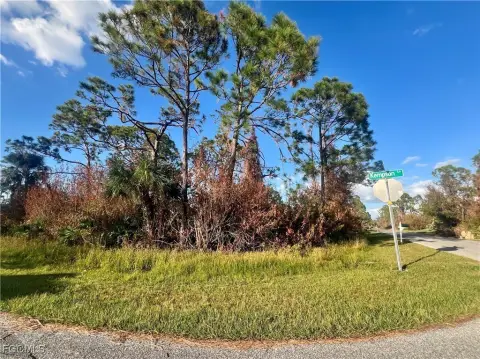 Corner Lot in Port Charlotte
