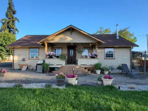 Scio Farm Homestead with Barn