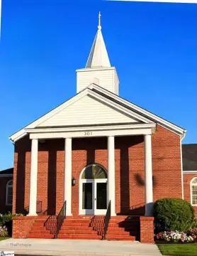 Fountain Inn Sanctuary with Expansion Potential