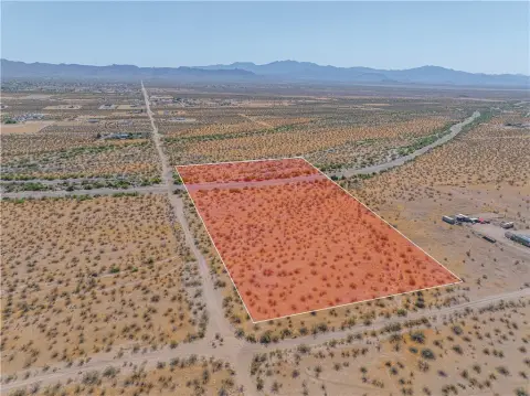 8-Acre Desert Land Parcel