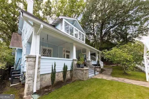 Renovated Midtown Atlanta Triplex