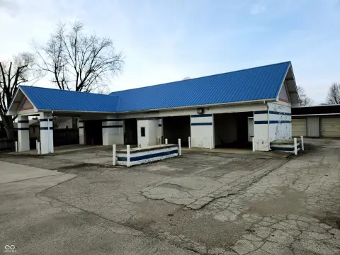 Commercial Car Wash With Storage
