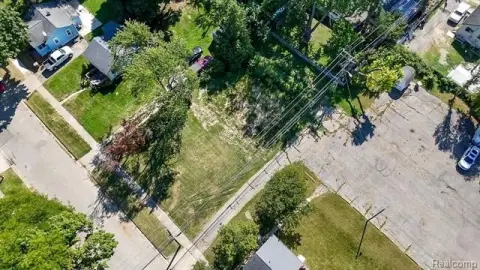 Vacant Buildable Land in Pontiac