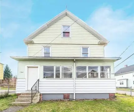 Renovated Duplex With Garage