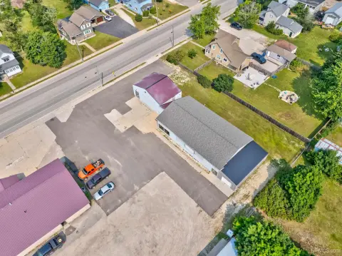 Manistique Commercial Building with Parking