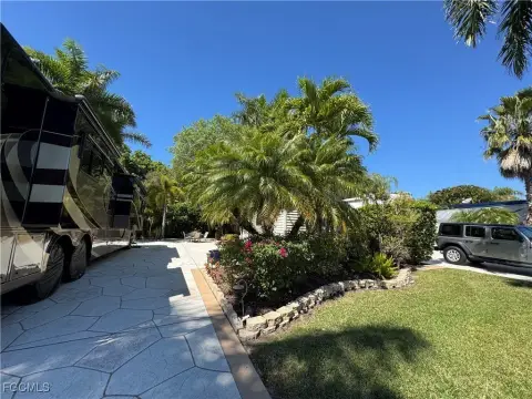 Resort Lot in RiverBend