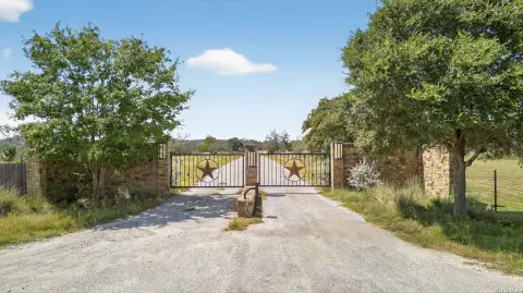 Comfort, TX: 3-Acre Homesite