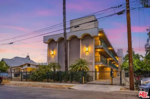 10-Unit Apartment Building