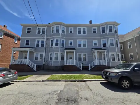 6-Unit Apartment Building