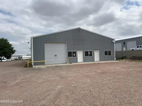 Gillette, WY Commercial Shop Space