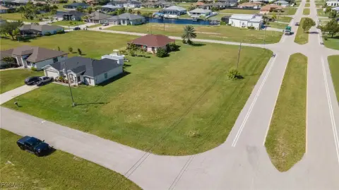 Corner Lot in Growing Cape Coral