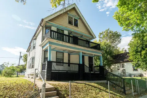 Well-Maintained Milwaukee Duplex For Sale