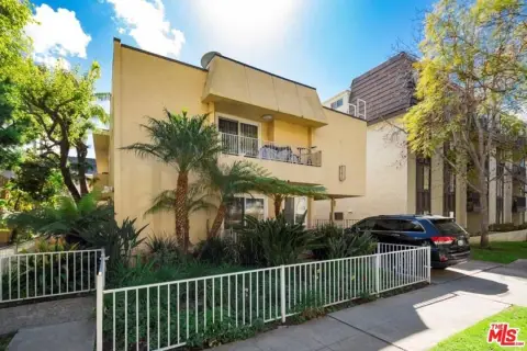 8-Unit Apartment Building