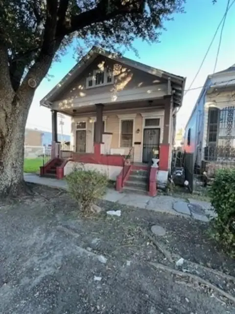 New Orleans Duplex Near Greenway