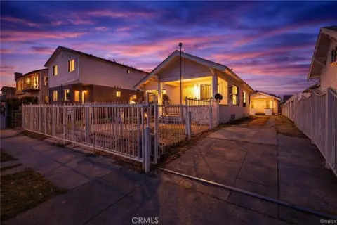 Updated Duplex in Los Angeles