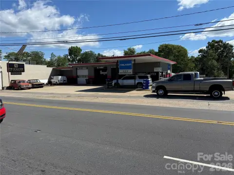 Auto Shop with Six Service Bays