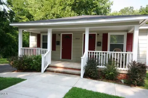 Leased Duplex Near Duke