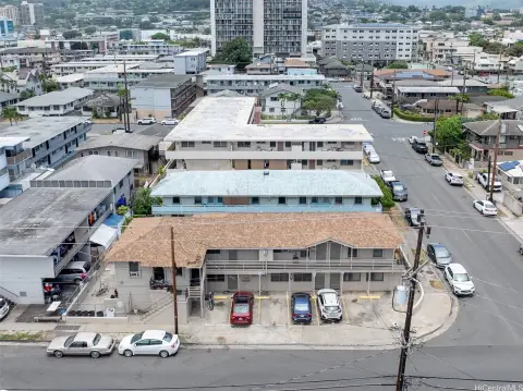 Honolulu Multifamily Property with Upside