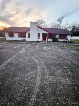 Montgomery Commercial Property For Sale