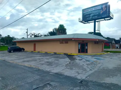 Freestanding Restaurant with Parking