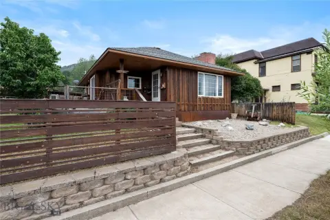 Four-Unit Ranch Multifamily Property