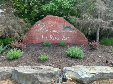 Residential Land in Sunrise Beach