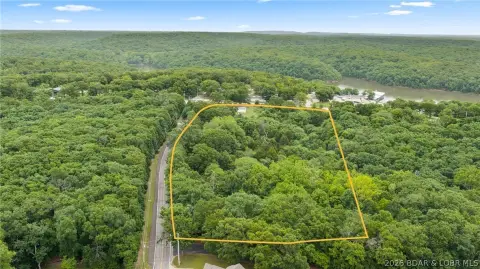 7.8 Acres Wooded Land