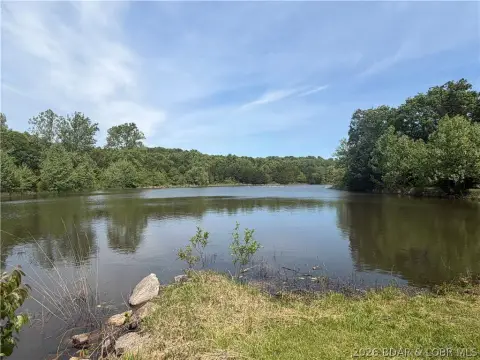 Lakefront Land on Bob Lake