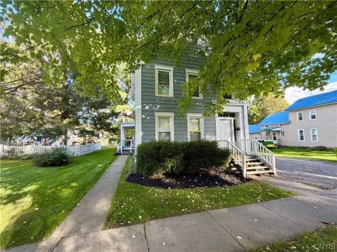 Duplex with In-Unit Laundry