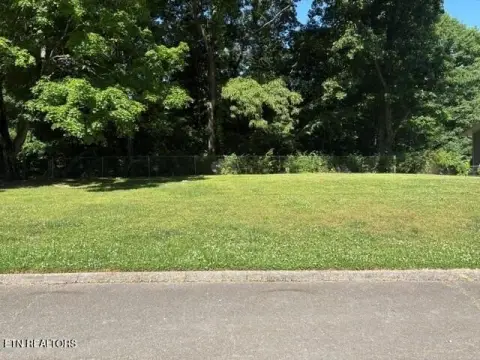 Residential Lot in FoxFire Subdivision