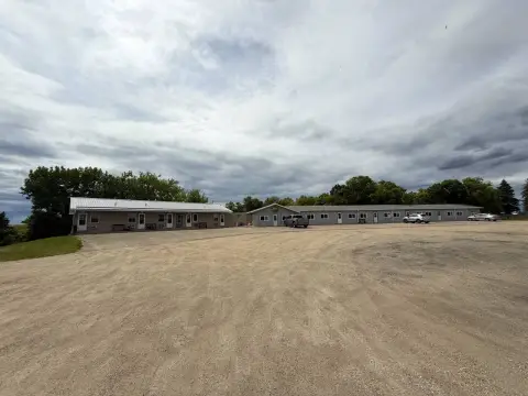 Turnkey Sportsman's Lodge Motel
