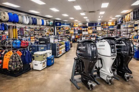 Profitable Marine Business with Real Estate