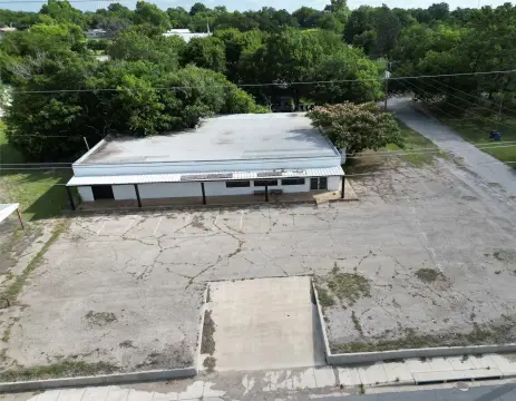 Versatile Specialty Commercial Building