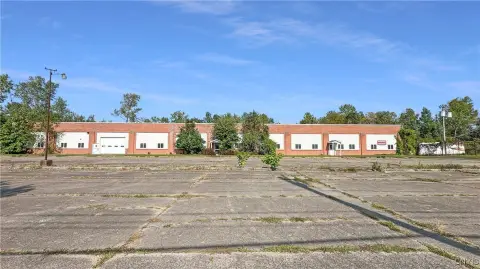 Single-Story Manufacturing Facility