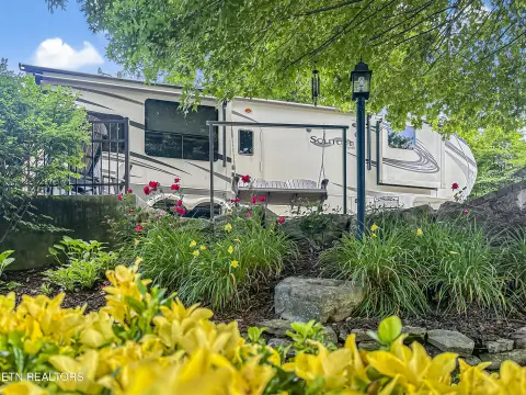 Townsend, TN Land with RV