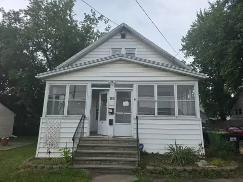 Duplex in Syracuse, NY