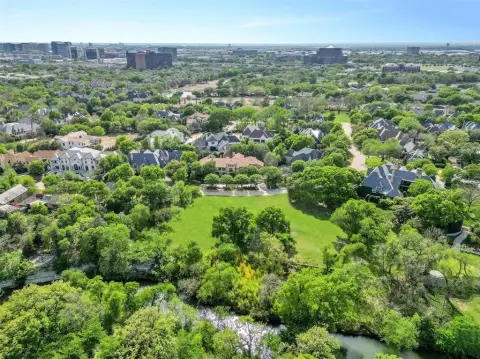 Premier Estate Lot in Dallas