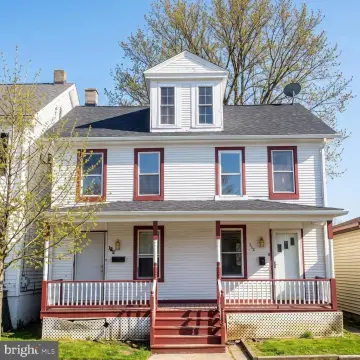 Remodeled Duplex with Two Leased Units