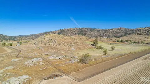 Tehachapi Land with Valley Views