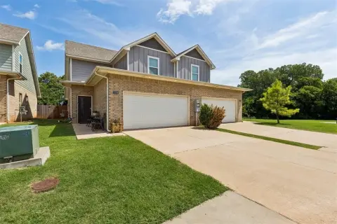 Open-Plan 3BR Home with Garage