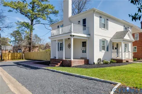 Renovated Two-Story Duplex for Income
