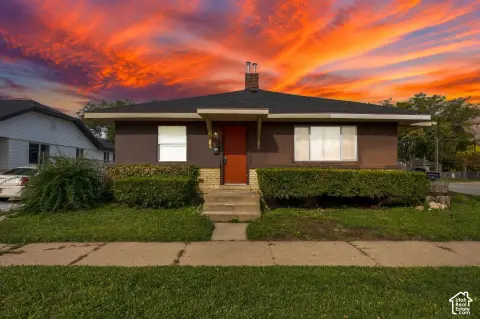 2-Unit Duplex with Covered Parking